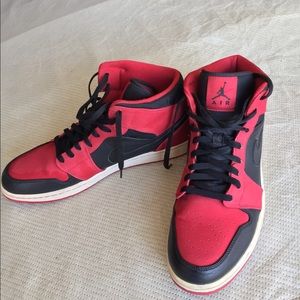 Nike Air Jordan Retro Mid